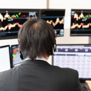 Brokers with Live Trading Rooms: Enhancing Your Trading Skills